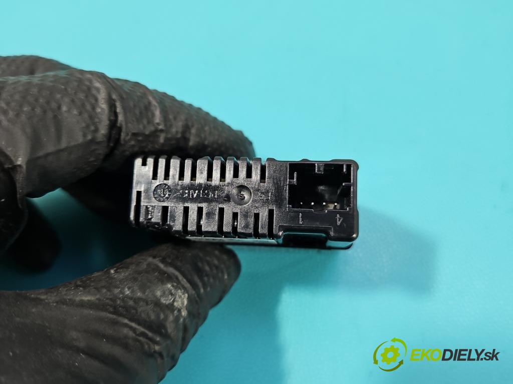 Cupra Formentor 20- 1.5 TSI 150 HP automatic 110 kW 1498 cm3 5- zásuvka USB 3G5035954A