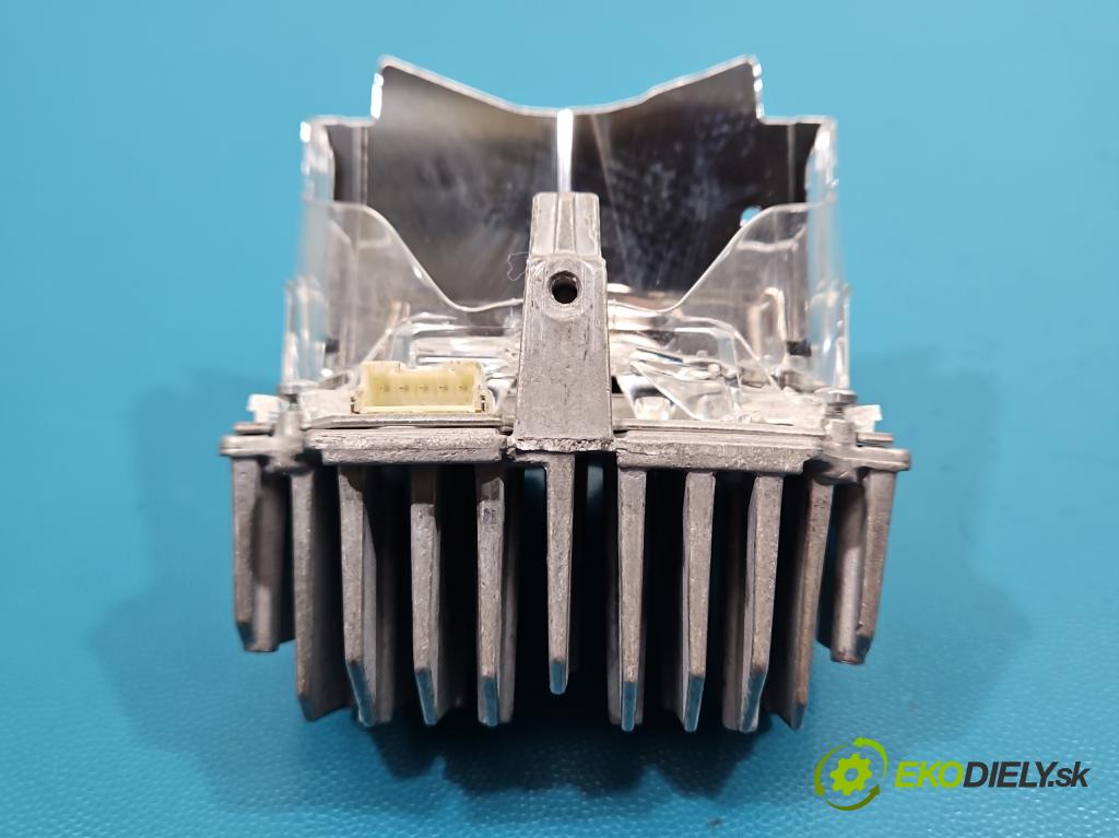 Cupra Formentor 20- 1.5 TSI 150 HP automatic 110 kW 1498 cm3 5- modul lampy: L90159730