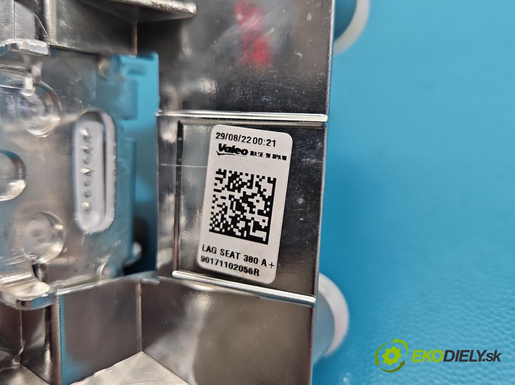 Cupra Formentor 20- 1.5 TSI 150 HP automatic 110 kW 1498 cm3 5- modul lampy: 90171102056R