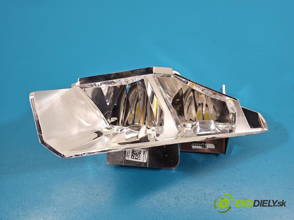 Cupra Formentor 20- 1.5 TSI 150 HP automatic 110 kW 1498 cm3 5- modul lampy: 90171102056R