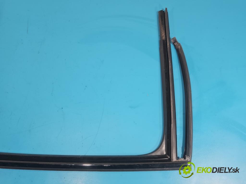 Cupra Formentor 20- 1.5 TSI 150 hp automatic 110 kW 1498 cm3 5- Těsnění: dveře zadní levé  (Karoserie ostatní)