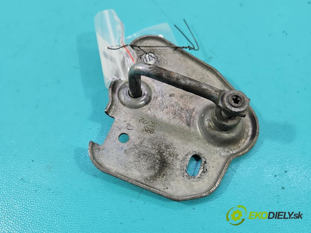 Cupra Formentor 20- 1.5 TSI 150 HP automatic 110 kW 1498 cm3 5- zámok kapoty 3V0823186A