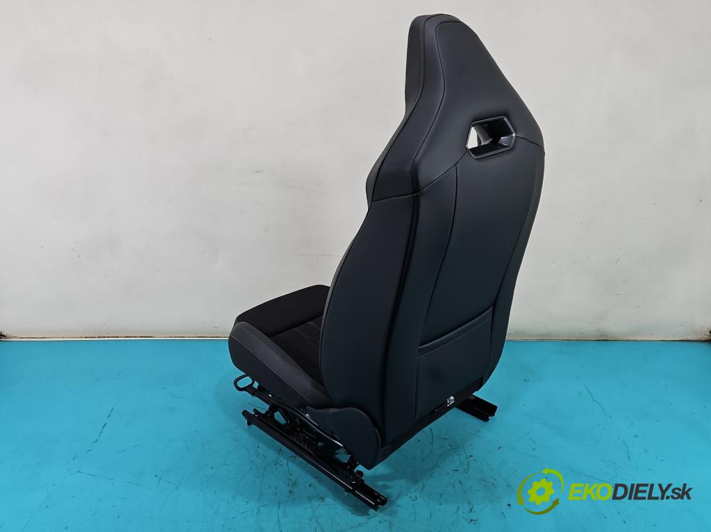 Cupra Formentor 20- 1.5 TSI 150 HP automatic 110 kW 1498 cm3 5- Sedačka pravý  (Sedadlo)