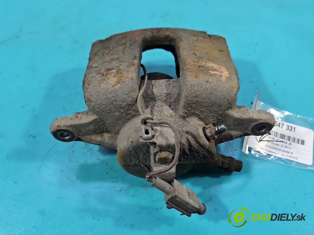 Fiat Ducato IV 2014- 2.0 jtd 116 HP manual 85 kW 1956 cm3 5- brzdič zadné pravý  (Kľučka dverí ostatné)