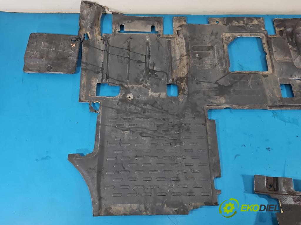 Fiat Ducato IV 2014- 2.0 jtd 116 HP manual 85 kW 1956 cm3 5- koberec do auta ostatné