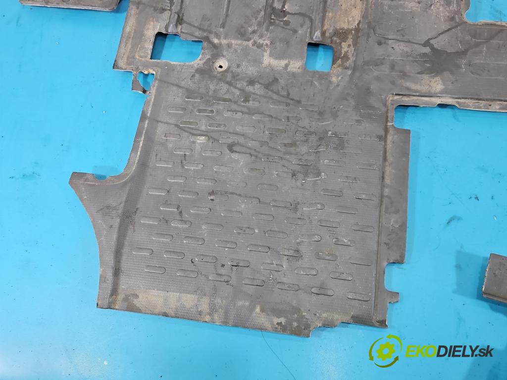 Fiat Ducato IV 2014- 2.0 jtd 116 HP manual 85 kW 1956 cm3 5- koberec do auta ostatné