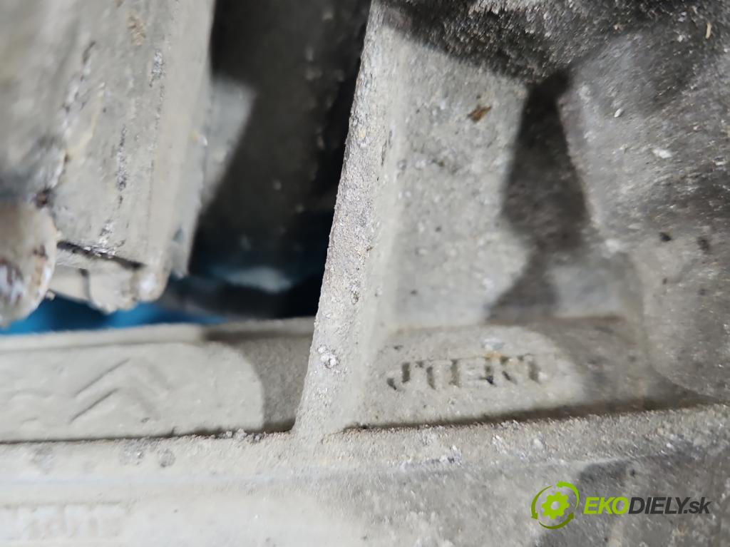 Peugeot 208 I 2012-2019 1.4 hdi 68 hp manual 50 kW 1398 cm3 5- řízení volant 9805202380