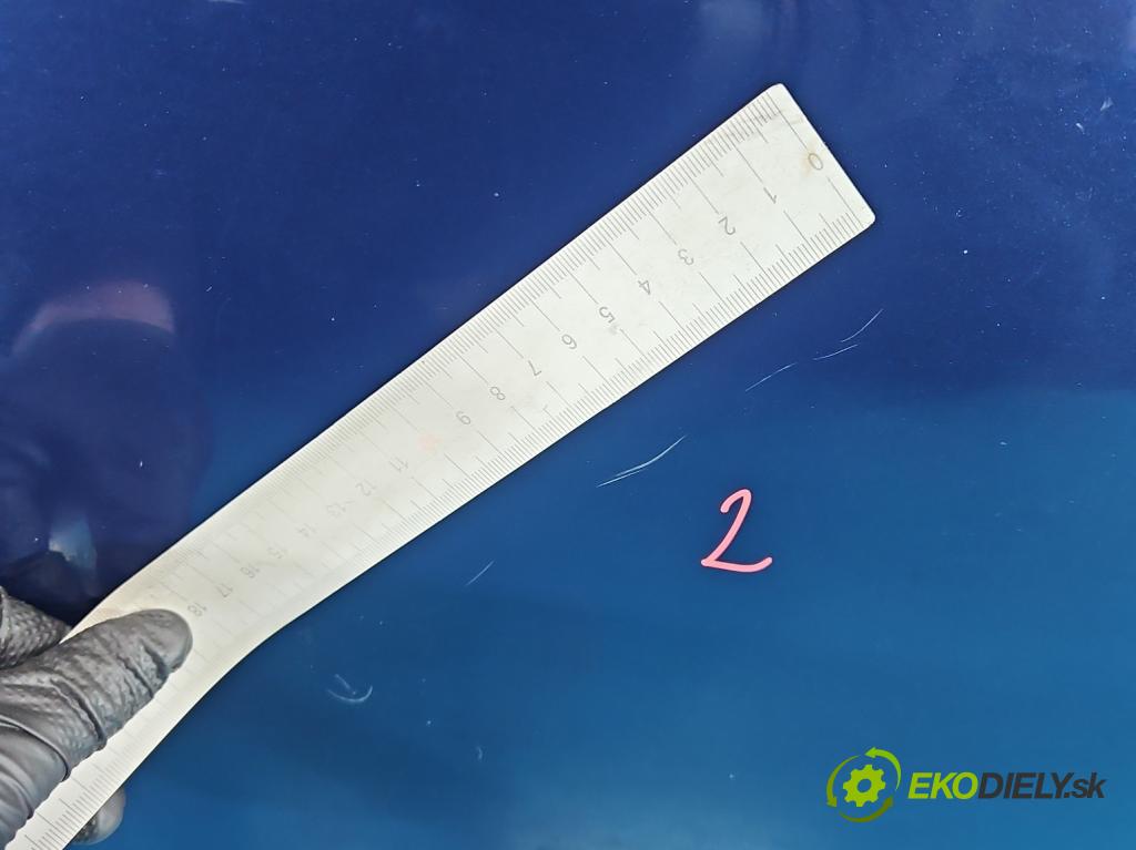 Vw New Beetle 1998-2010 1.6 SR 102 HP manual 75 kW 1595 cm3 2- dvere predné ľavé  (Kľučka dverí ostatné)