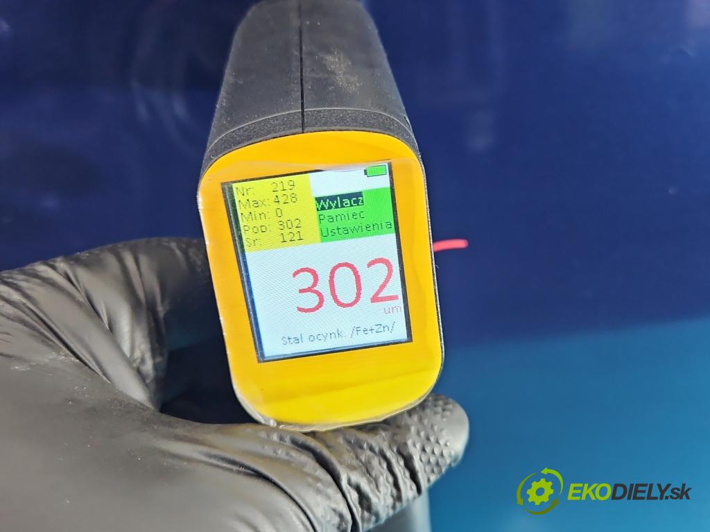 Vw New Beetle 1998-2010 1.6 SR 102 hp manual 75 kW 1595 cm3 2- dveře přední pravé  (Klika dveří ostatní)