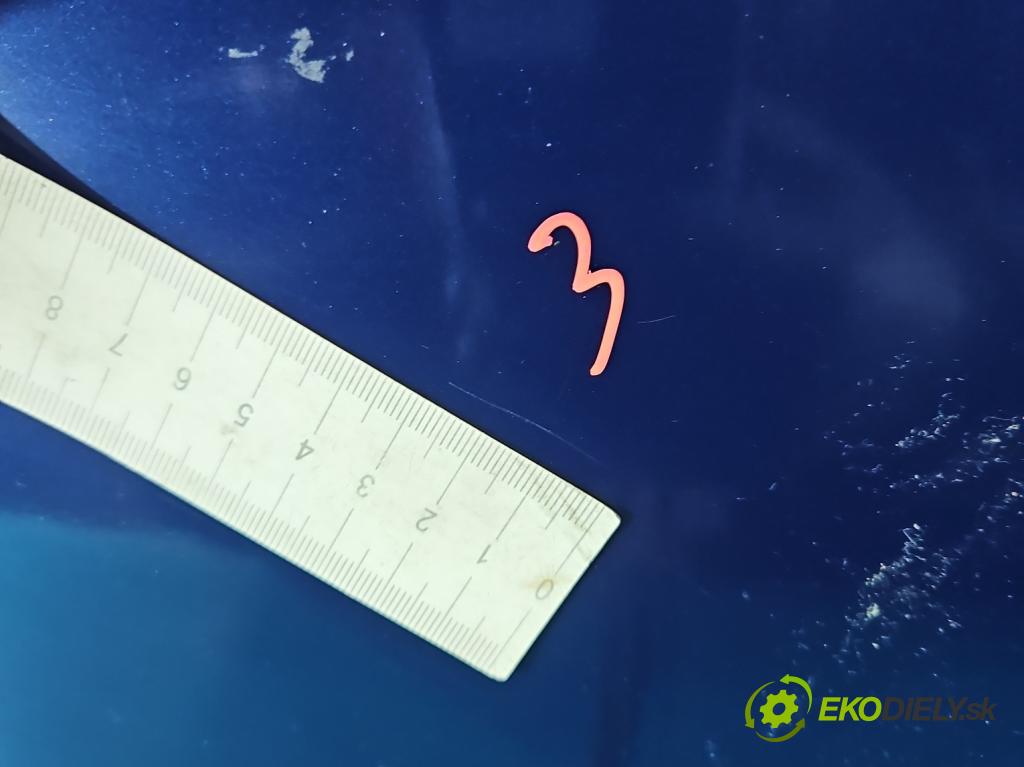 Vw New Beetle 1998-2010 1.6 SR 102 hp manual 75 kW 1595 cm3 2- dveře přední pravé  (Klika dveří ostatní)