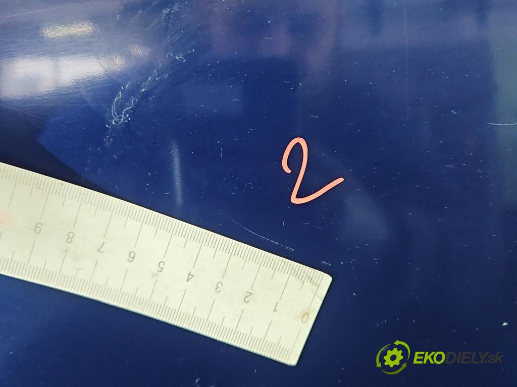 Vw New Beetle 1998-2010 1.6 SR 102 hp manual 75 kW 1595 cm3 2- dveře přední pravé  (Klika dveří ostatní)