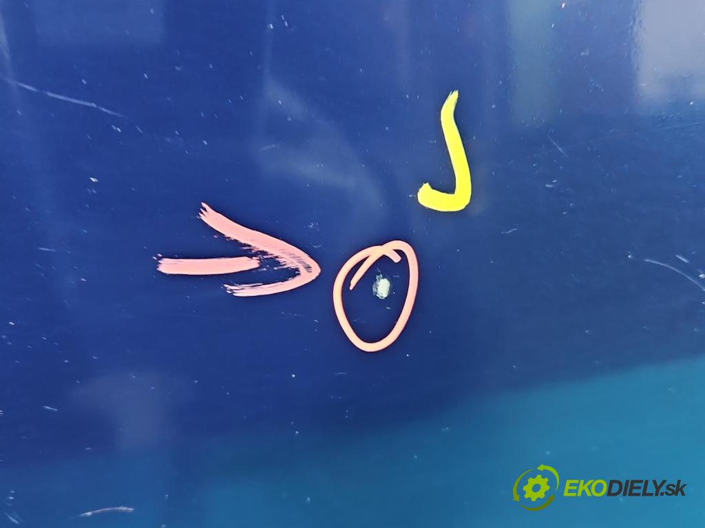 Vw New Beetle 1998-2010 1.6 SR 102 hp manual 75 kW 1595 cm3 2- dveře přední pravé  (Klika dveří ostatní)