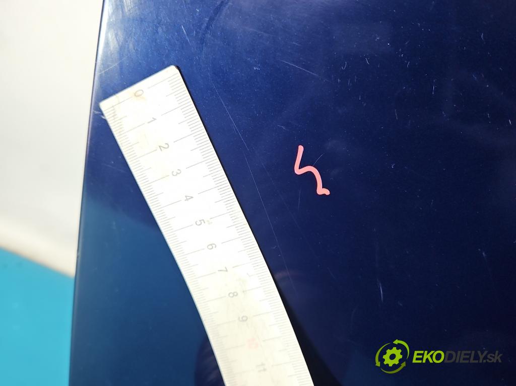 Vw New Beetle 1998-2010 1.6 SR 102 hp manual 75 kW 1595 cm3 2- dveře přední pravé  (Klika dveří ostatní)