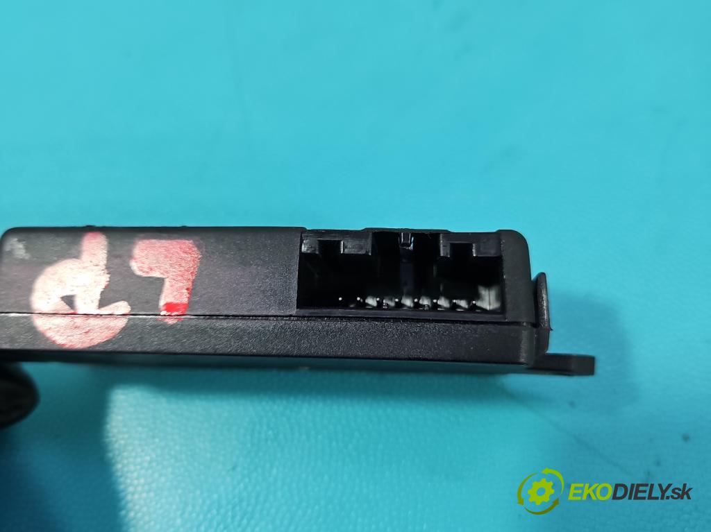 Vw New Beetle 1998-2010 1.6 SR 102 HP manual 75 kW 1595 cm3 2- riadiaca jednotka ostatné 1Y0951178A