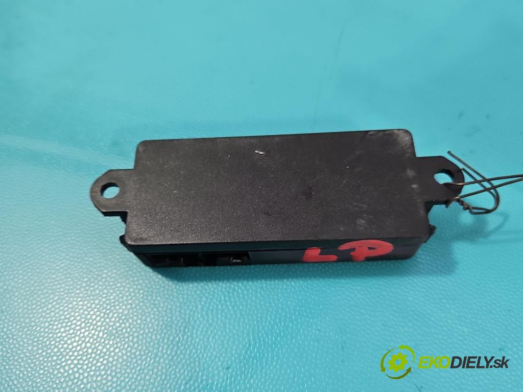 Vw New Beetle 1998-2010 1.6 SR 102 HP manual 75 kW 1595 cm3 2- riadiaca jednotka ostatné 1Y0951178A