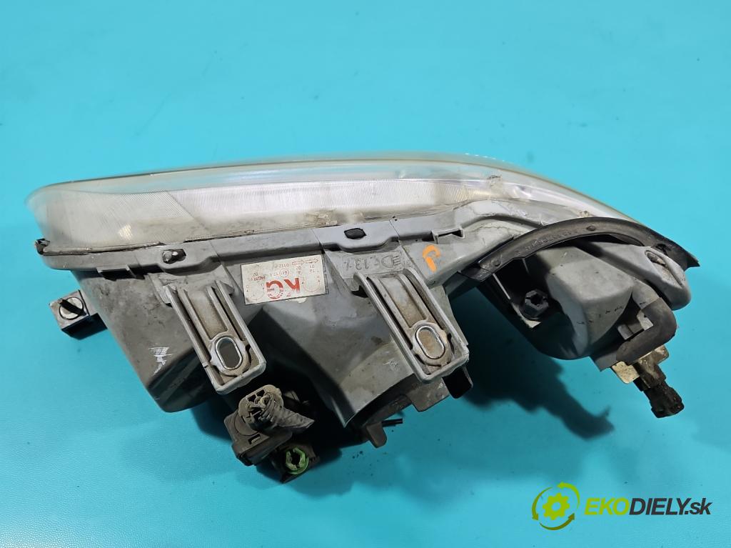 Honda Civic VI 1995-2001 1.4 16V 90 HP manual 66 kW 1396 cm3 5- Reflektor: pravý  (Svetlo predné pravé)