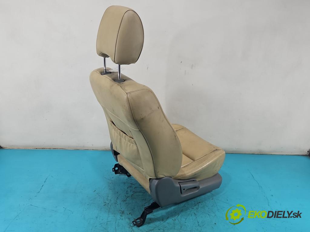 Subaru Forester II SG 2002-2008 2.0 boxer 125 hp manual 92 kW 1994 cm3 5- Sedadlo pravý  (Sedadlo)