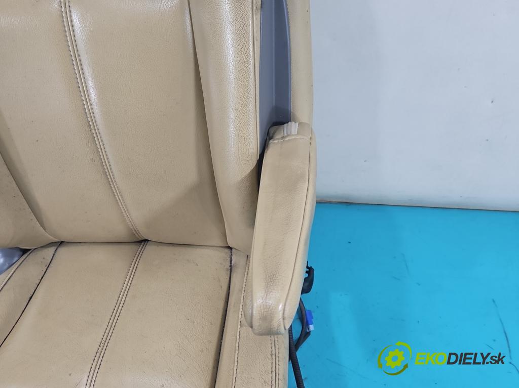 Subaru Forester II SG 2002-2008 2.0 boxer 125 hp manual 92 kW 1994 cm3 5- Sedadlo pravý  (Sedadlo)