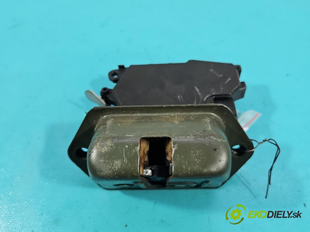 Subaru Forester II SG 2002-2008 2.0 boxer 125 HP manual 92 kW 1994 cm3 5- zámok kufrové dvere zadné