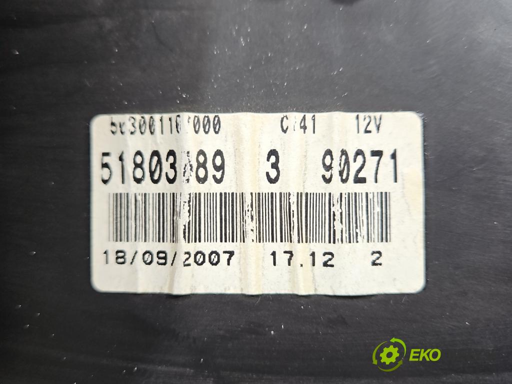 Fiat Punto Grande 1.4 8V 77 HP manual 57 kW 1368 cm3 5- prístrojovka/ budíky 51803089 (Prístrojová doska)