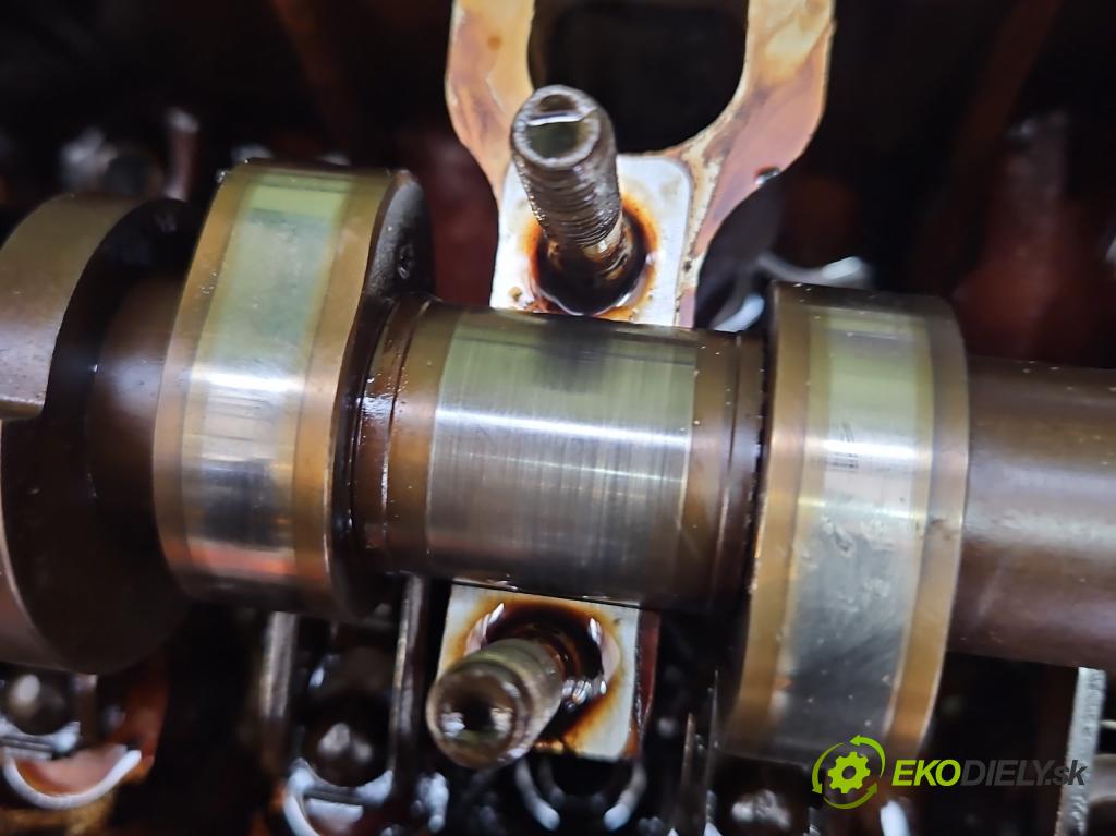 Vw New Beetle 1998-2010 1.6 SR 102 hp manual 75 kW 1595 cm3 2- hlava motoru 06B103373T