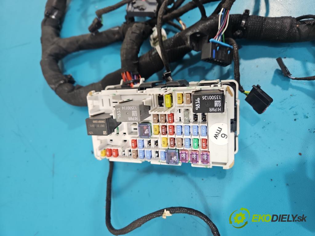 Opel Insignia B 2017-2022 2.0 cdti 209KM automatic 154 kW 1956 cm3 5- Balíček: desky: přístrojová deska: 35083088