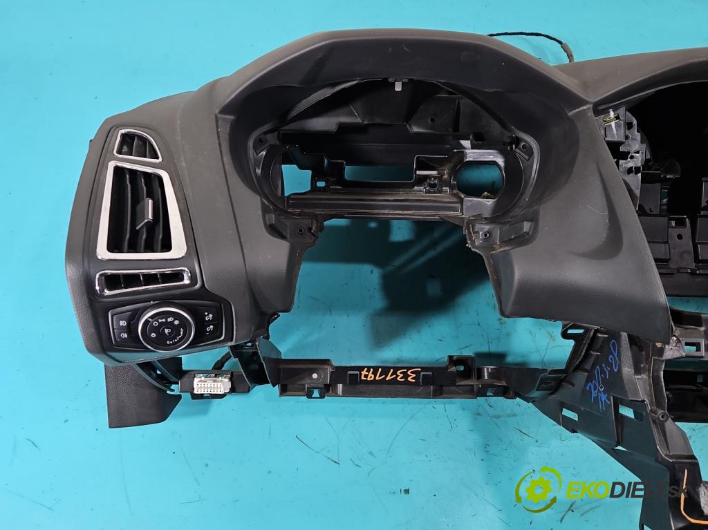 Ford Focus Mk3 2010-2018 1.6 tdci 95 HP manual 70 kW 1560 cm3 5- kokpit,pristrojová doska rozdeľovacia