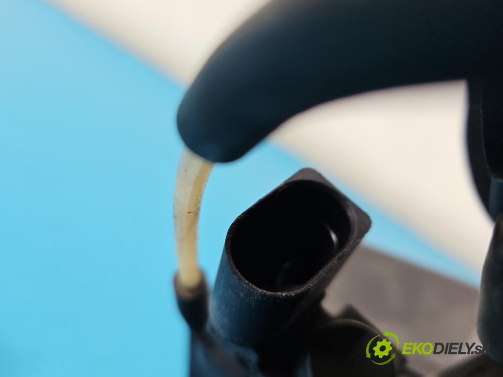 Vw New Beetle 1998-2010 1.6 SR BFS: 102 HP manual 75 kW 1595 cm3 2- zvod nasávací  (Sacie potrubie)