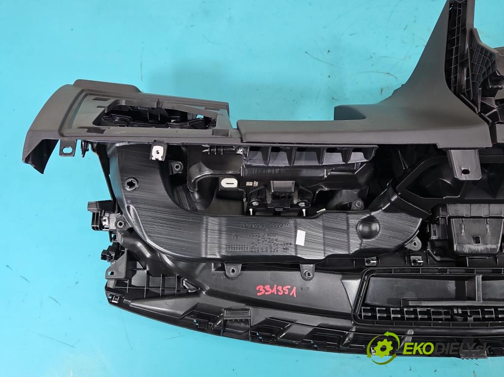 Cupra Formentor 20- 1.5 TSI 150 HP automatic 110 kW 1498 cm3 5- kokpit,pristrojová doska rozdeľovacia 5FG857003L
