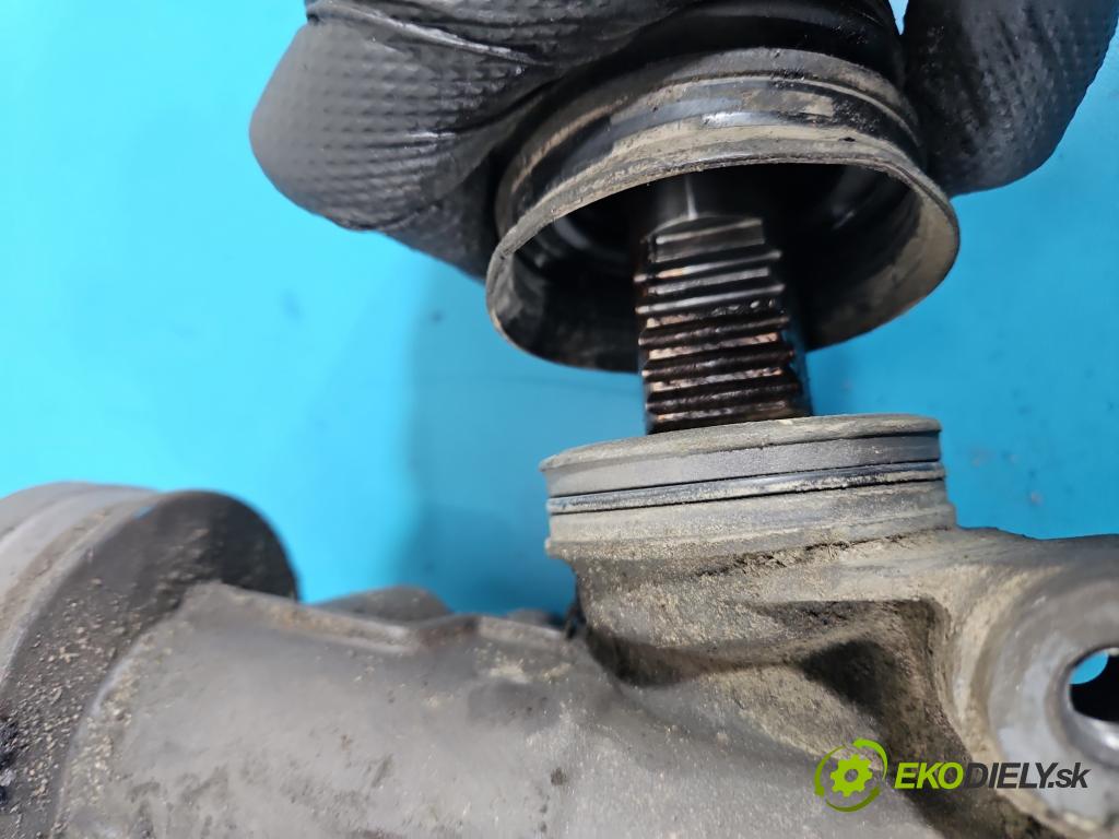 Audi A4 B6 2000-2004 2.0 20v 131 HP manual 96 kW 1984 cm3 4- Ozubené kolo: volant 8E1422066S