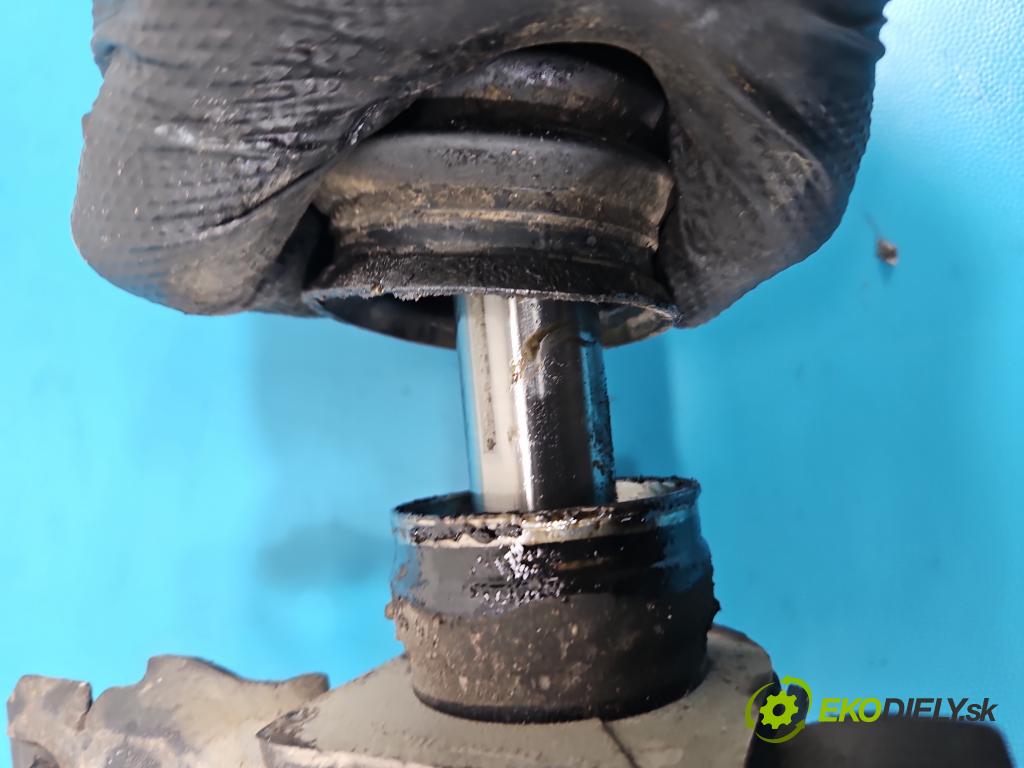 Toyota Corolla E11 1997-2002 1.4 vvti 97KM manual 71 kW 1398 cm3 3- Ozubené kolo: volant