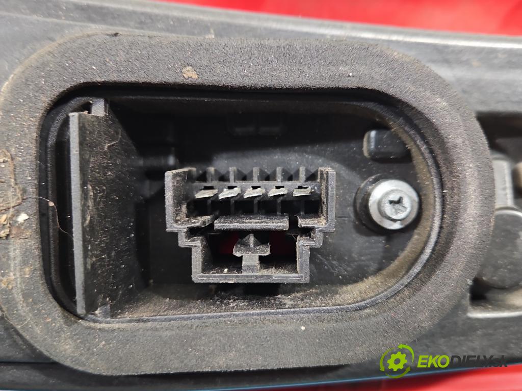 Fiat Punto II 1999-2010 1.2 8V 60 HP manual 44 kW 1242 cm3 5- svetlo / reflektor zadné pravé 468178030 (Kľučka dverí ostatné)