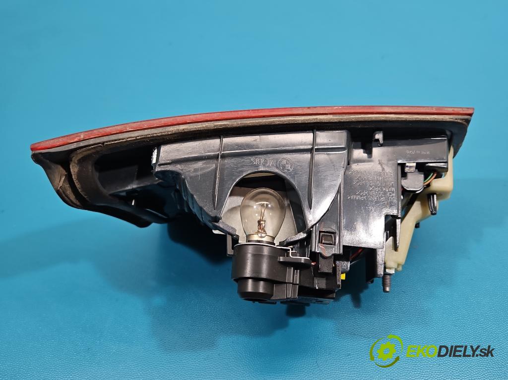 Bmw 3 F30 2011-2018 2.0d 184hp manual 135 kW 1995 cm3 5- svetlo / reflektor zadné pravé 7371112 (Kľučka dverí ostatné)