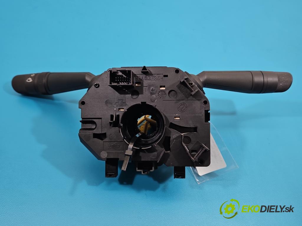 Fiat Punto Grande 1.4 8V 77 HP manual 57 kW 1368 cm3 5- prepínač komplex: 7354104230 (Prepínacie páčky pod volantom)