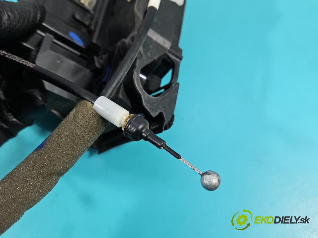 Renault Kadjar 2015-2022 1.2 131 hp manual 96 kW 1197 cm3 5- zámek přední pravý