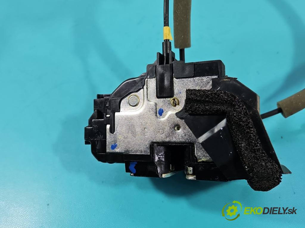 Renault Kadjar 2015-2022 1.2 131 hp manual 96 kW 1197 cm3 5- zámek přední pravý