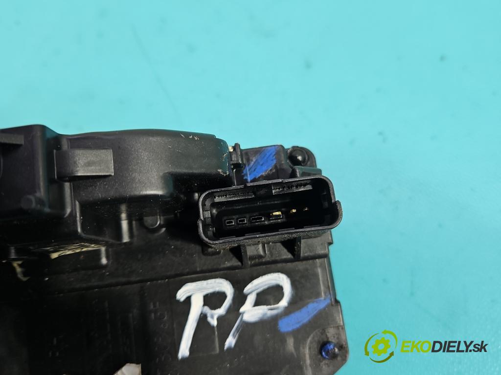 Renault Kadjar 2015-2022 1.2 131 hp manual 96 kW 1197 cm3 5- zámek přední pravý