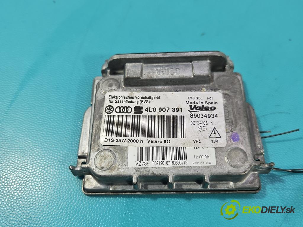 Audi Q7 2005-2015 4.2 TDI 326KM automatic 240 kW 4134 cm3 5- střídač: xenon 4L0907391 (Riadiaca jednotka xenónu)