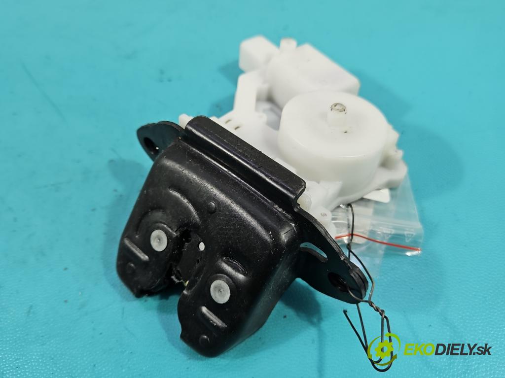 Renault Kadjar 2015-2022 1.2 131 HP manual 96 kW 1197 cm3 5- zámok kufrové dvere zadné 