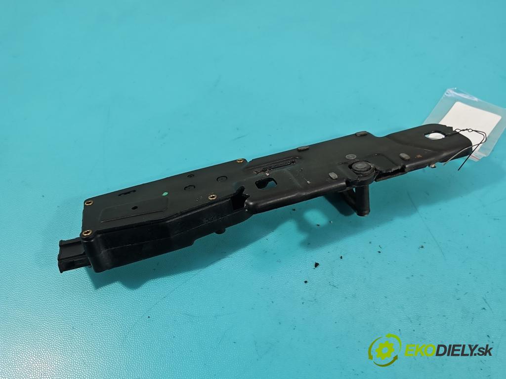 Audi Q7 2005-2015 4.2 TDI 326KM automatic 240 kW 4134 cm3 5- zámok kufrové dvere zadné 4F9827383B