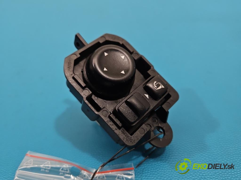 Renault Kadjar 2015-2022 1.2 131 HP manual 96 kW 1197 cm3 5- prepínač okien spätných zrkadiel 255707377R