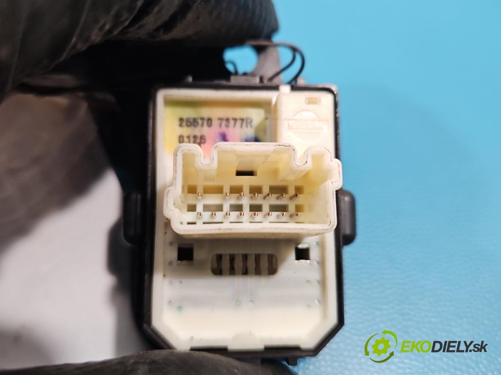 Renault Kadjar 2015-2022 1.2 131 HP manual 96 kW 1197 cm3 5- prepínač okien spätných zrkadiel 255707377R