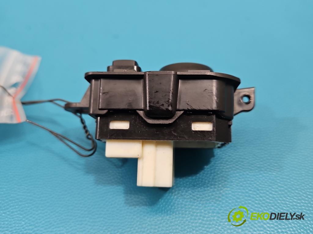 Renault Kadjar 2015-2022 1.2 131 HP manual 96 kW 1197 cm3 5- prepínač okien spätných zrkadiel 255707377R