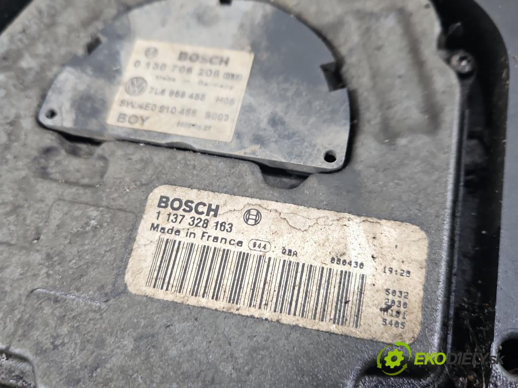 Audi Q7 2005-2015 4.2 TDI 326KM automatic 240 kW 4134 cm3 5- Ventilátor chladiča 7L6121207