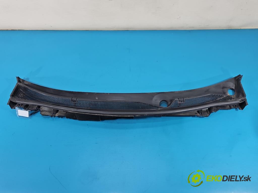 Renault Kadjar 2015-2022 1.2 131 HP manual 96 kW 1197 cm3 5- torpédo 668107243R (Torpédo (plast pod čelným sklom))