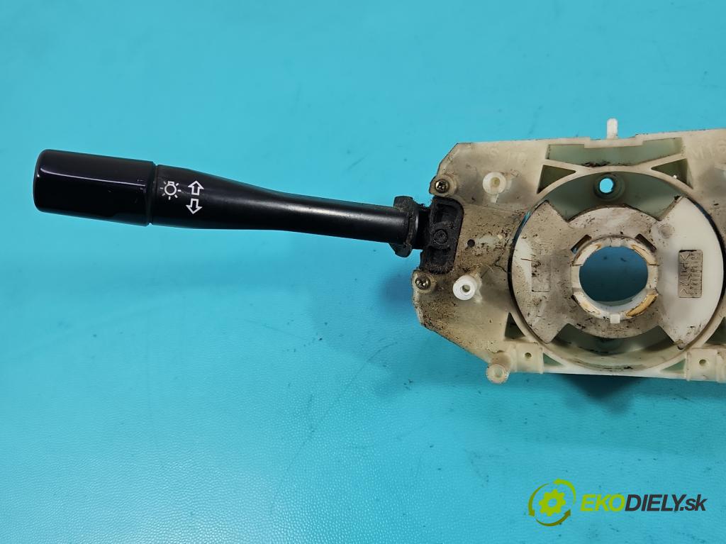 Honda CR-V I 1995-2001 2.0 16V 128 HP manual 94 kW 1973 cm3 5- prepínač komplex: M16389B (Prepínacie páčky pod volantom)