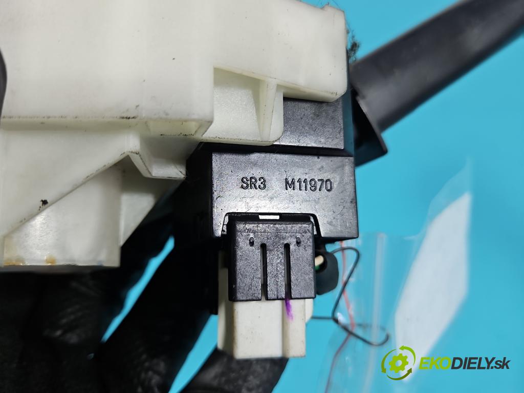 Honda CR-V I 1995-2001 2.0 16V 128 HP manual 94 kW 1973 cm3 5- prepínač komplex: M16389B (Prepínacie páčky pod volantom)