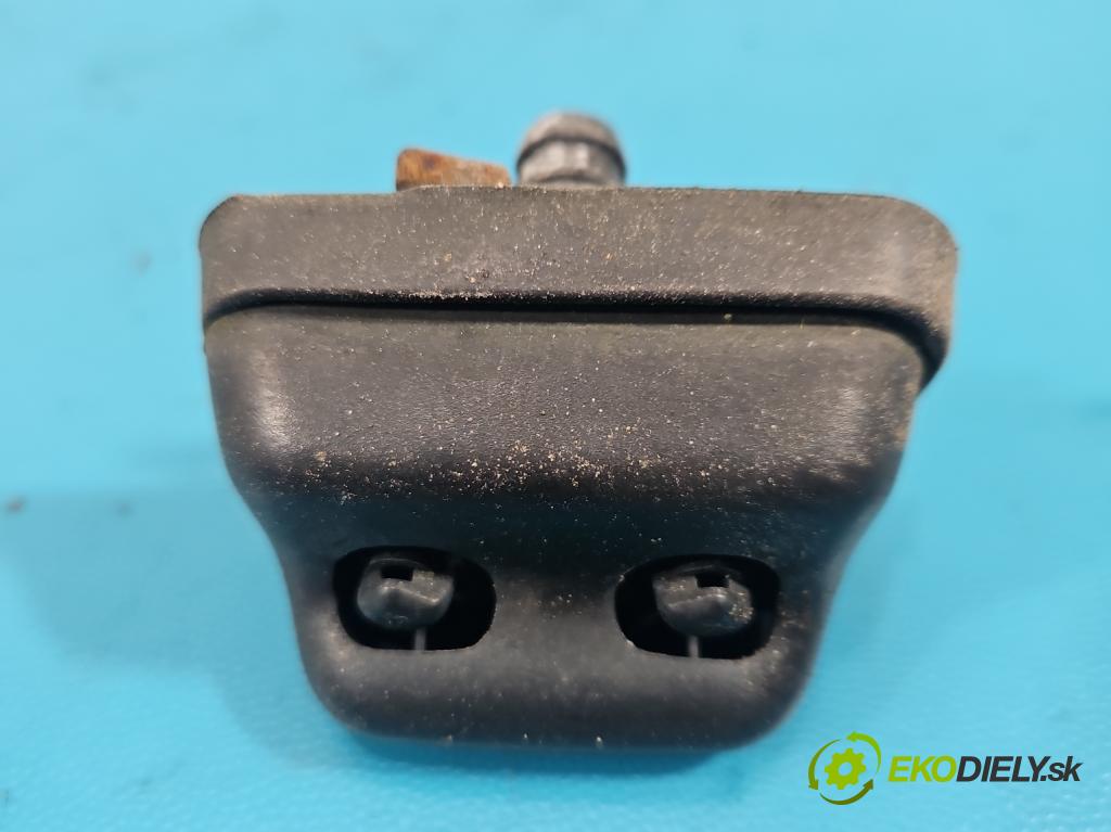 Honda CR-V I 1995-2001 2.0 16V 128 hp manual 94 kW 1973 cm3 5- ostřikovač reflektor: pravý 