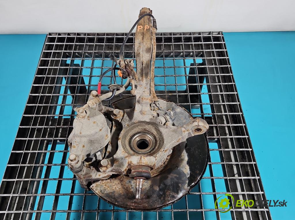 Honda CR-V I 1995-2001 2.0 16V 128 hp manual 94 kW 1973 cm3 5- náboj pravé  (Náboj kola)