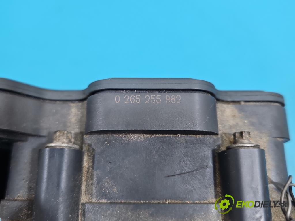 Renault Kadjar 2015-2022 1.2 131 HP manual 96 kW 1197 cm3 5- čerpadlo abs 0265956527 (Pumpa ABS)